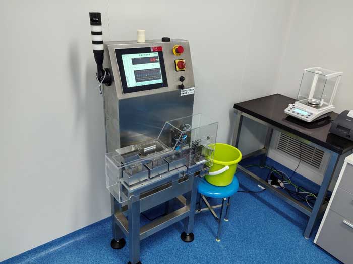 通用抽檢秤現場圖片.jpg 通用抽檢秤現場圖片.jpg